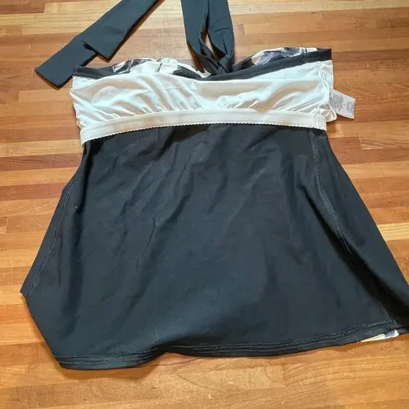 Tankini, black and white floral, medium - Picture 3 of 8